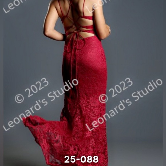 My junior prom dress. Perfect condition worn once comes with a shawl - Picture 4 of 4